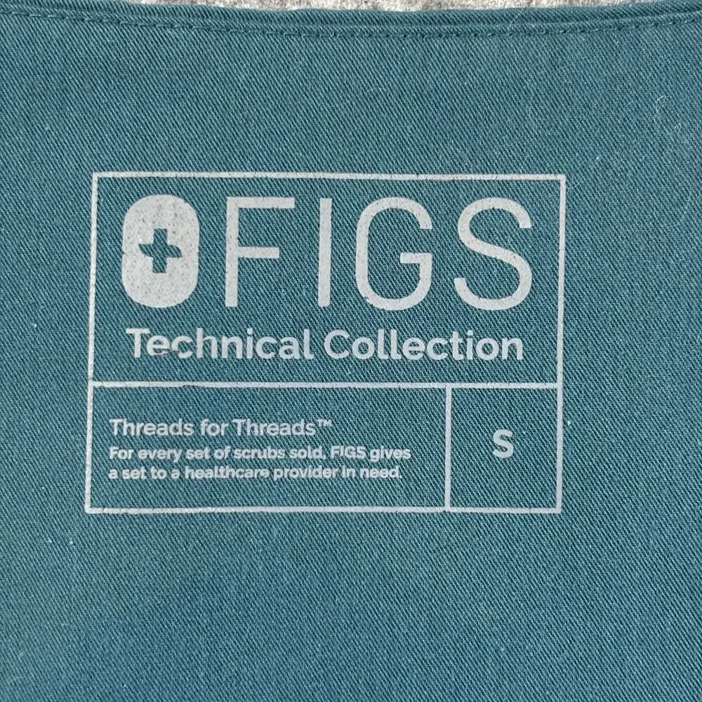 FIGS Technical Collection Casma Scrub Top Women S Dark Teal V-Neck 3-Pocket